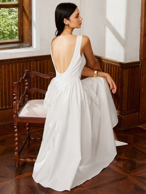 Robe élégante dos nu blanche soleil