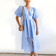 Robe midi portée avec accessoires douceur