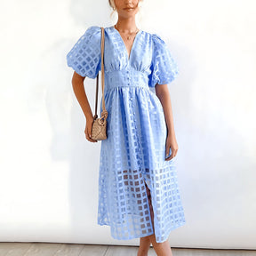 Robe midi portée avec accessoires douceur