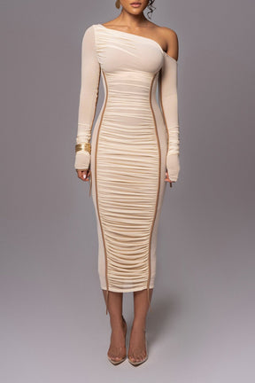 Robe midi moulante élégante étoile