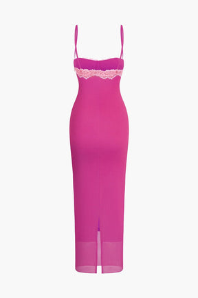 Robe midi orange silhouette complète arc