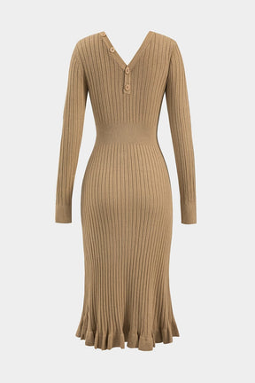 Robe midi tricotée beige vue de profil élégance