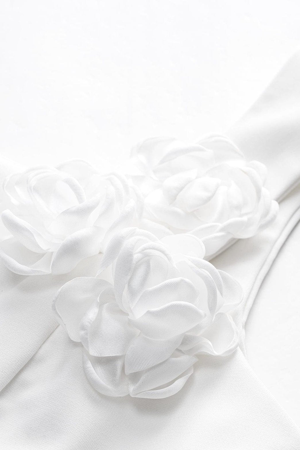 Robe mini fleurie 3D détail fleurs nuage