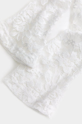Robe mini dentelle épaules nues détail dentelle lune