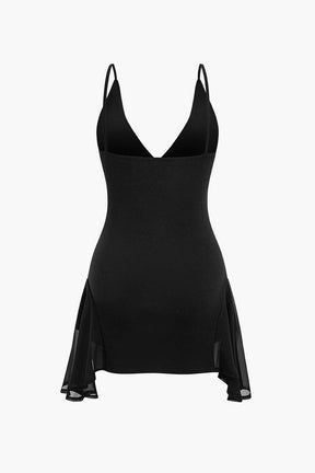 Détail volants robe cocktail noire étoile