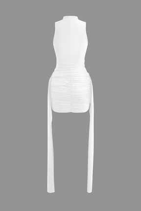 Détail finitions robe moulante classe
