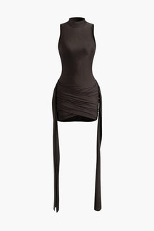 Robe moulante noire col montant élégante doux
