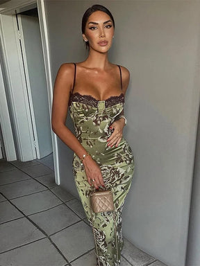 Robe moulante vue trois quarts lune