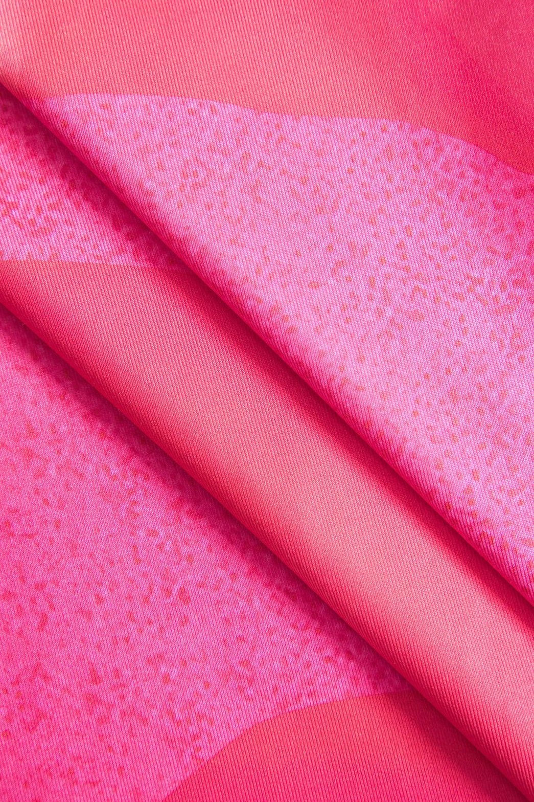 Mini robe rose ajustée motif unique douceur