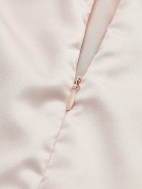 Robe satin floral détail coupe majestueuse