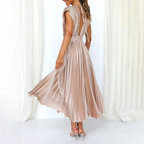 Robe plissée détail plissage grâce