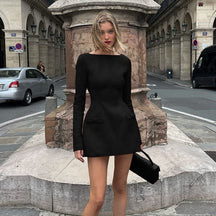 Détail des finitions robe rouge - Perfection