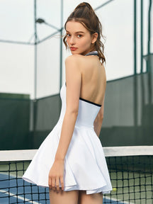 Robe sport blanche dos-nu élégante noisette
