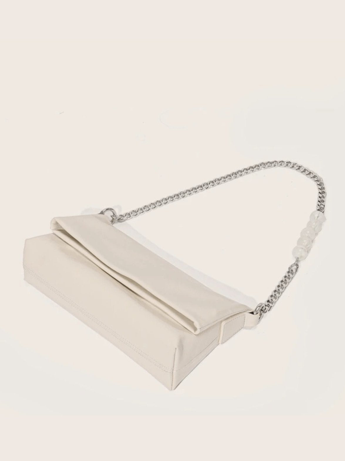 Sac bandoulière en cuir blanc cassé vue intérieure étoile