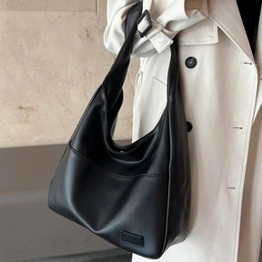 Sac porté épaule style vintage grâce