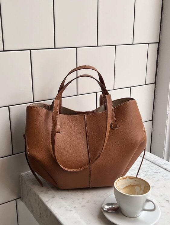 Sac cabas cuir marron élégant soleil