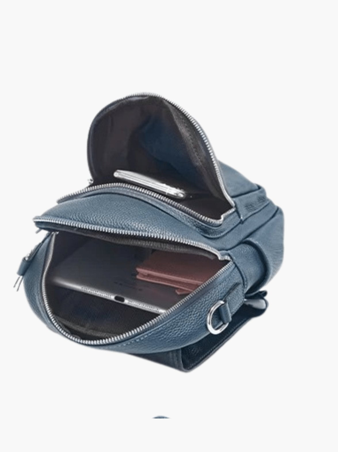 Sac à dos en cuir bleu porté pluie