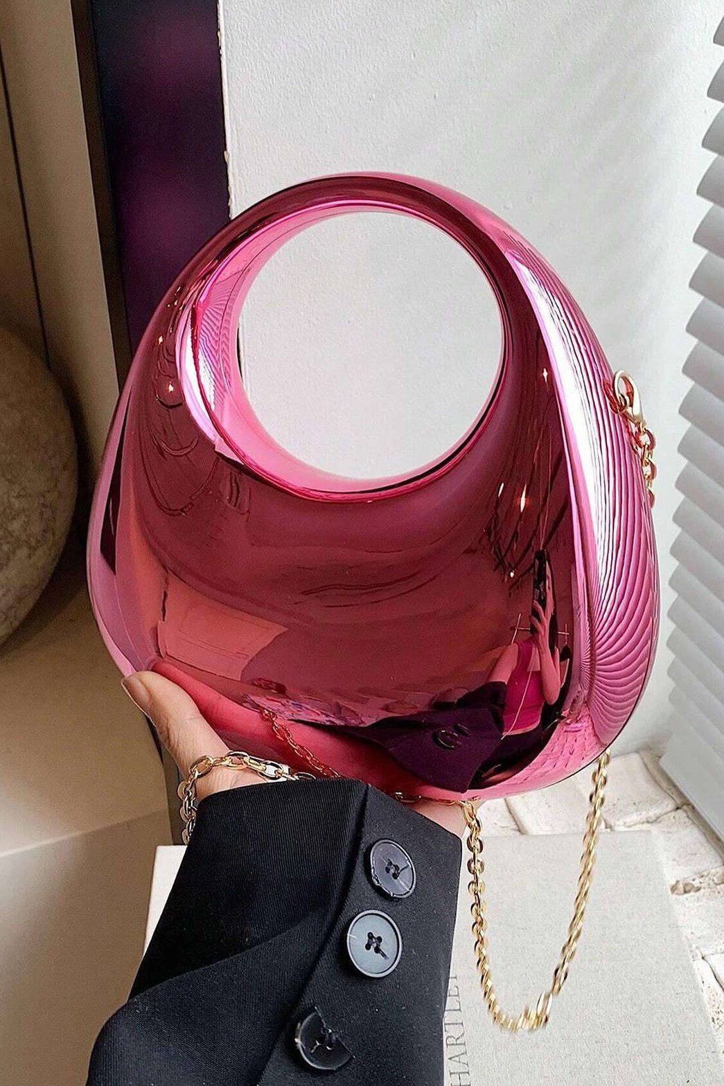 Sac à main doré luxueux