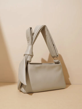 Sac à main en cuir marron vue d'ensemble lune