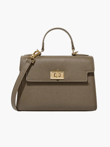 Détail fermoir doré du sac bambou