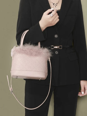 Sac avec accessoires quotidiens vent