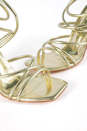 Sandales à talon carré dorées vue dessus cristal