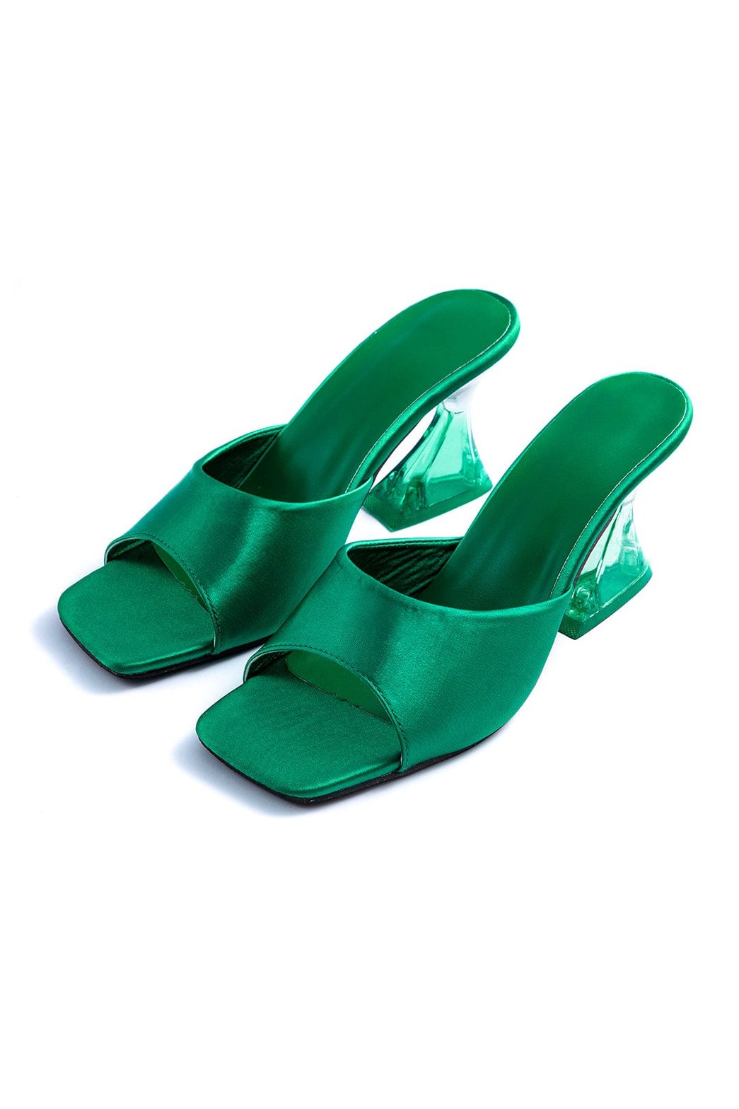 Sandales vertes en satin à talon transparent papillon