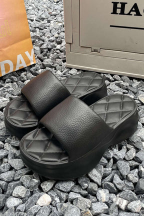 Sandales plateforme blanches vue côté brise