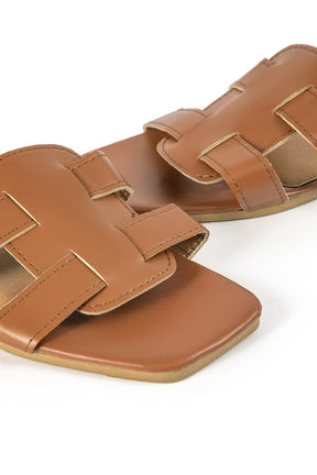 Sandales plates camel vue détaillée liberté