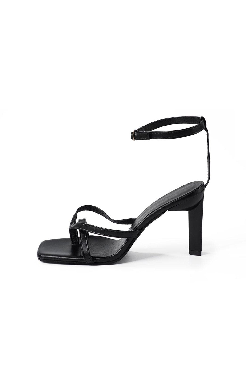 Sandales à brides croisées noires étoile