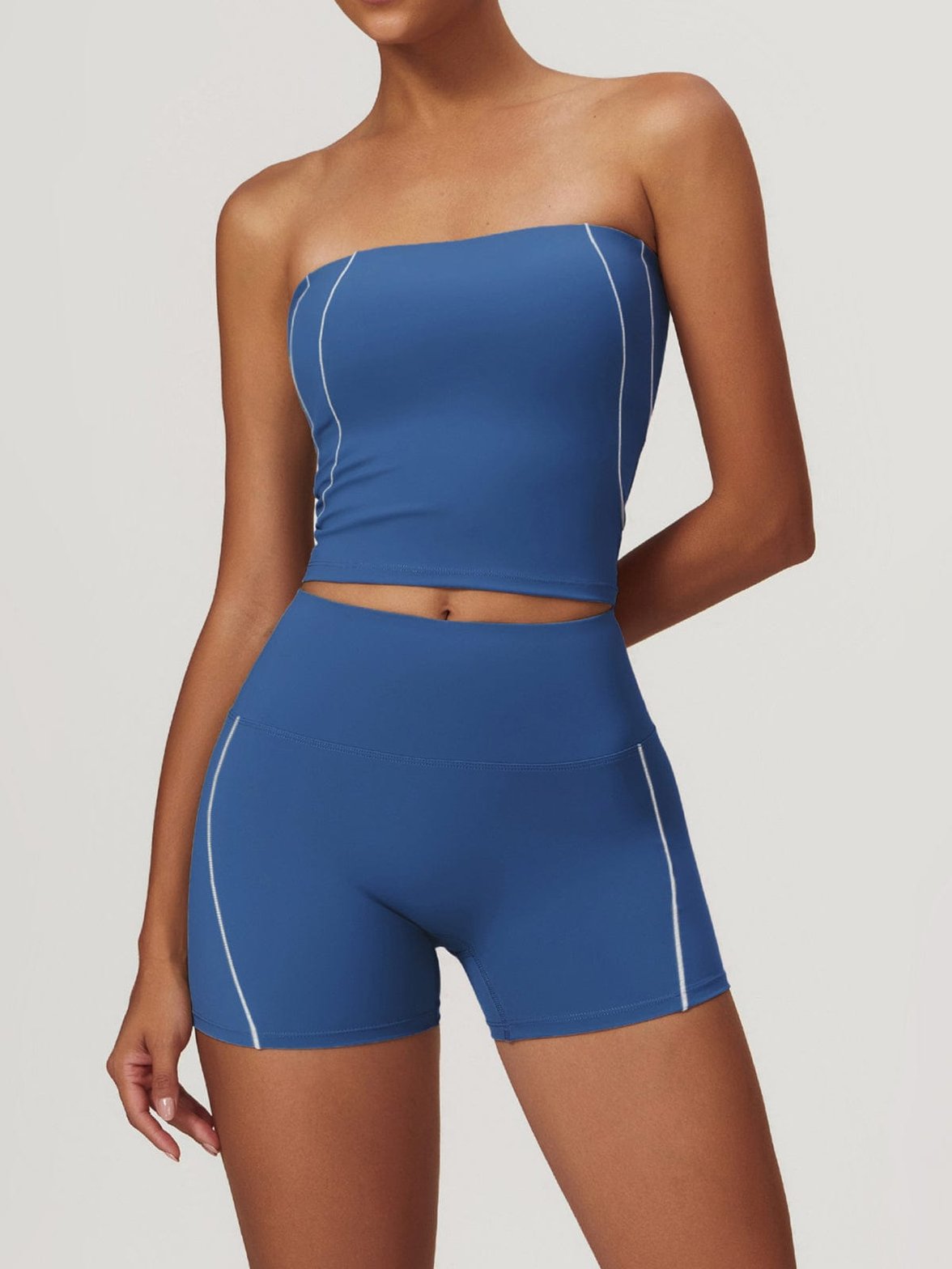 Short de sport ajusté bleu océan