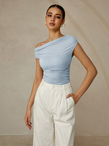 T-shirt asymétrique ajusté paisible