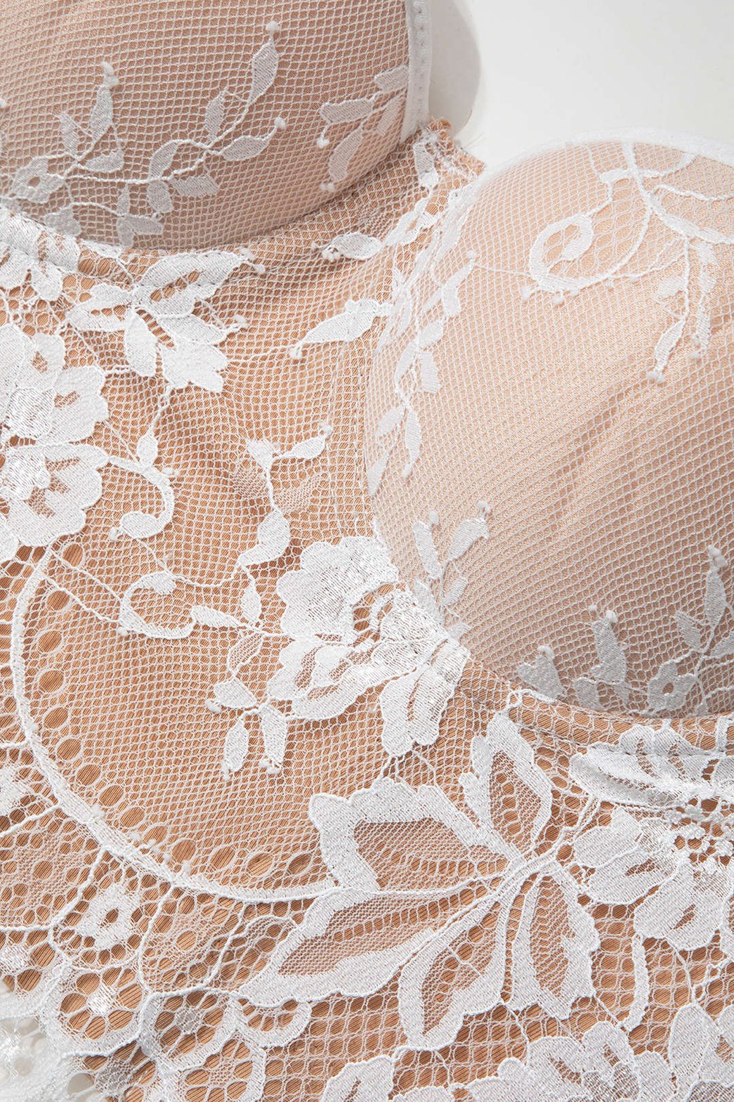 Top bustier dentelle vue de côté étoile