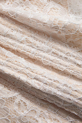 Top corset en dentelle blanche détail dentelle nuage