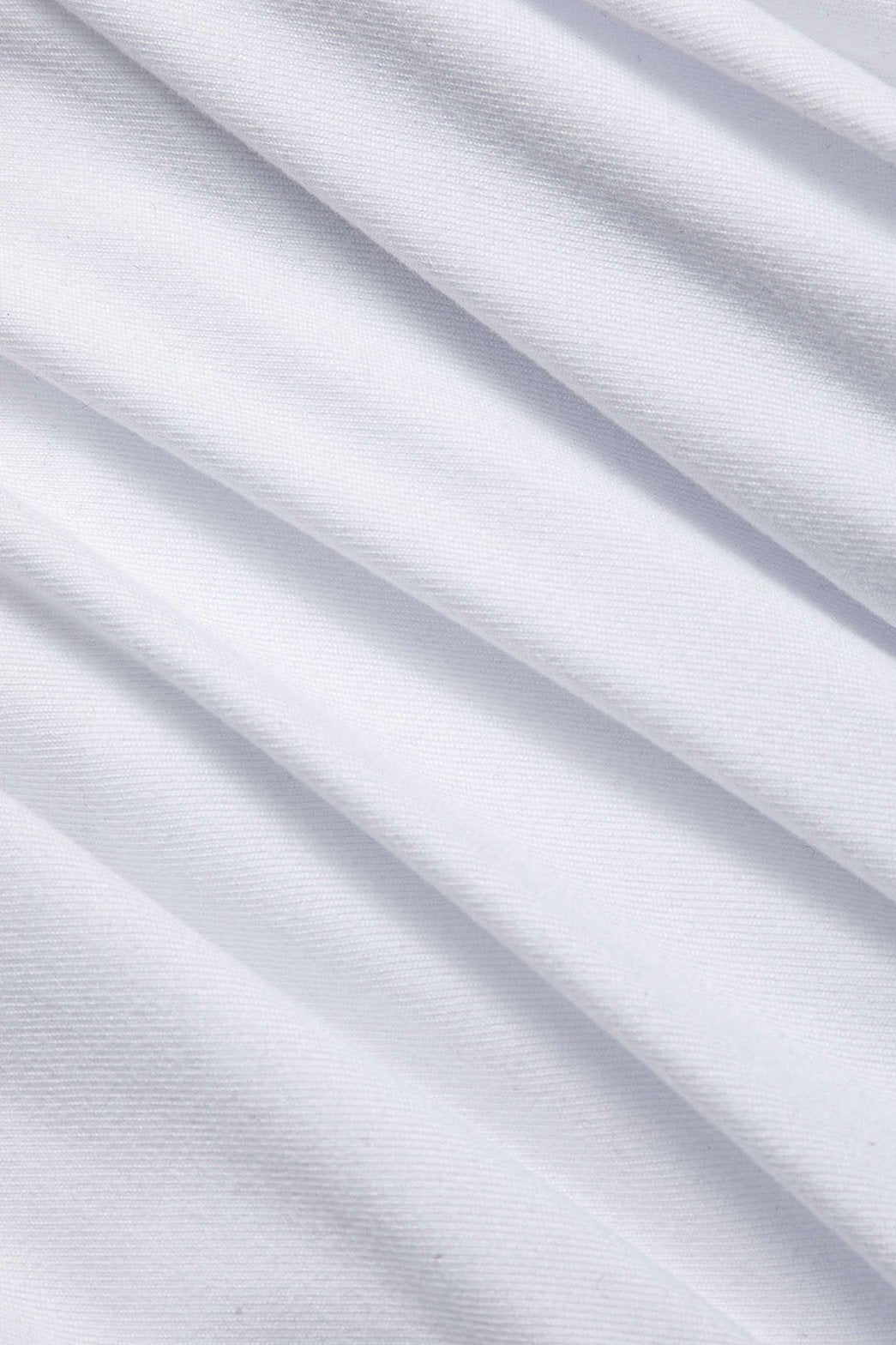 Top blanc élégant détail textile légèreté