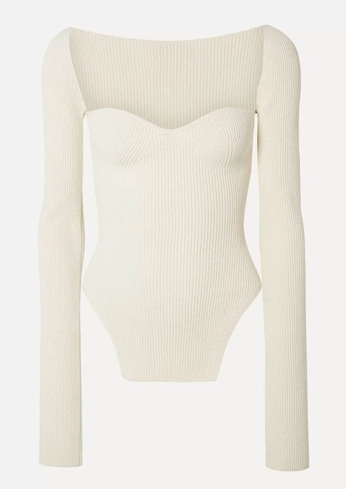 Top blanc col carré moderne grâce