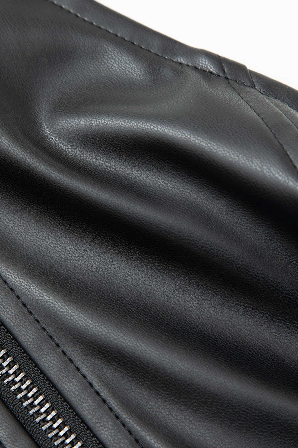 Top femme style cuir design