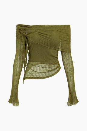 Top texturé vert olive épaules dénudées douceur