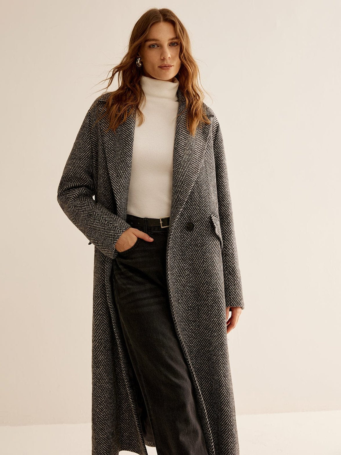 Trench-coat long vue de profil liberté