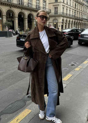 Trench velours marron élégant saphir