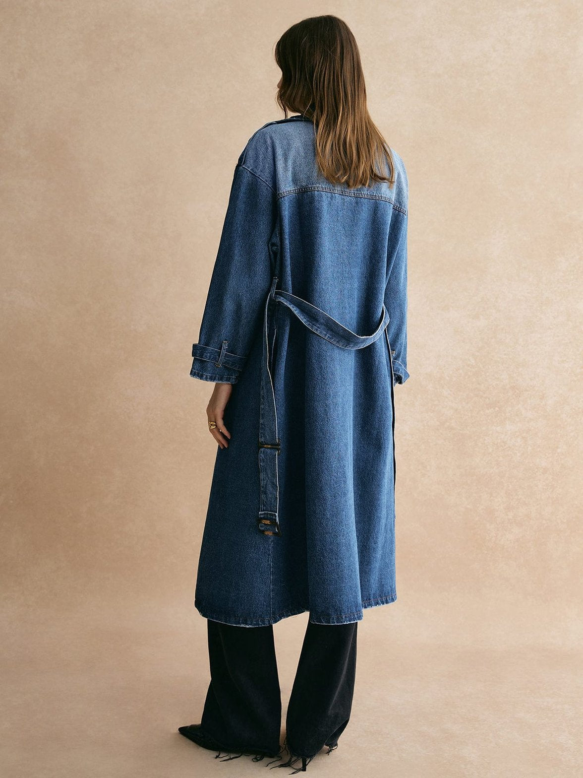 Vue détaillée poches trench denim chic