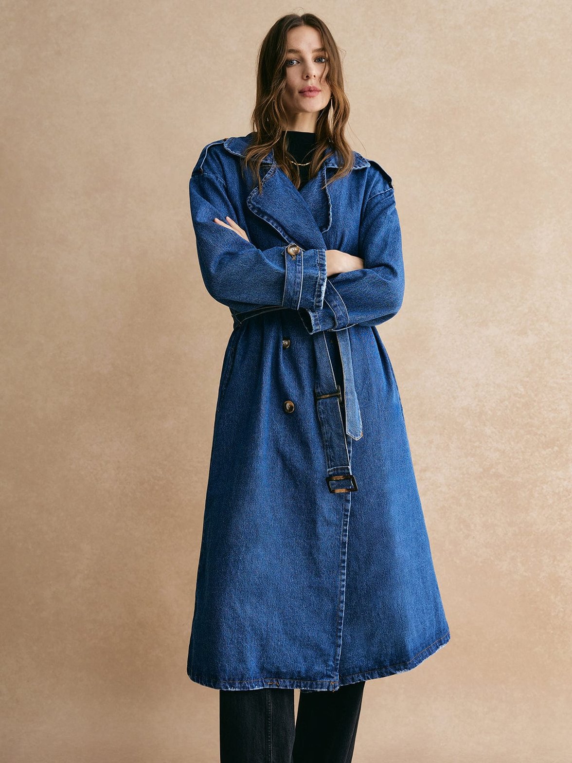 Trench denim vue latérale vent