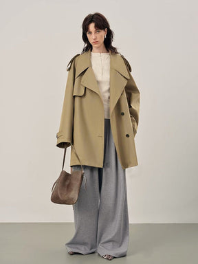 Trench beige vue de dos chic