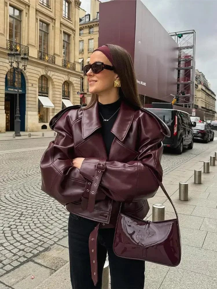 Veste en cuir bordeaux ceinturée élégante velours