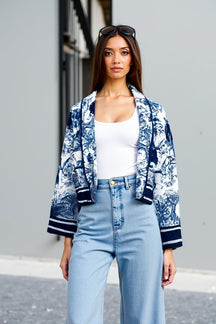 Veste courte motif floral bleu et blanc harmonie