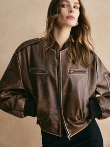 Veste similicuir marron vue de face soleil