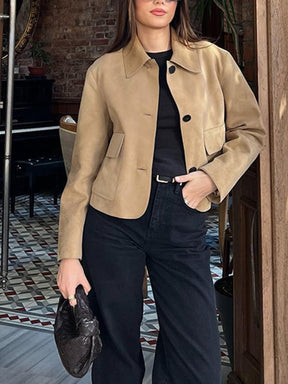 Veste courte beige en daim élégant douceur