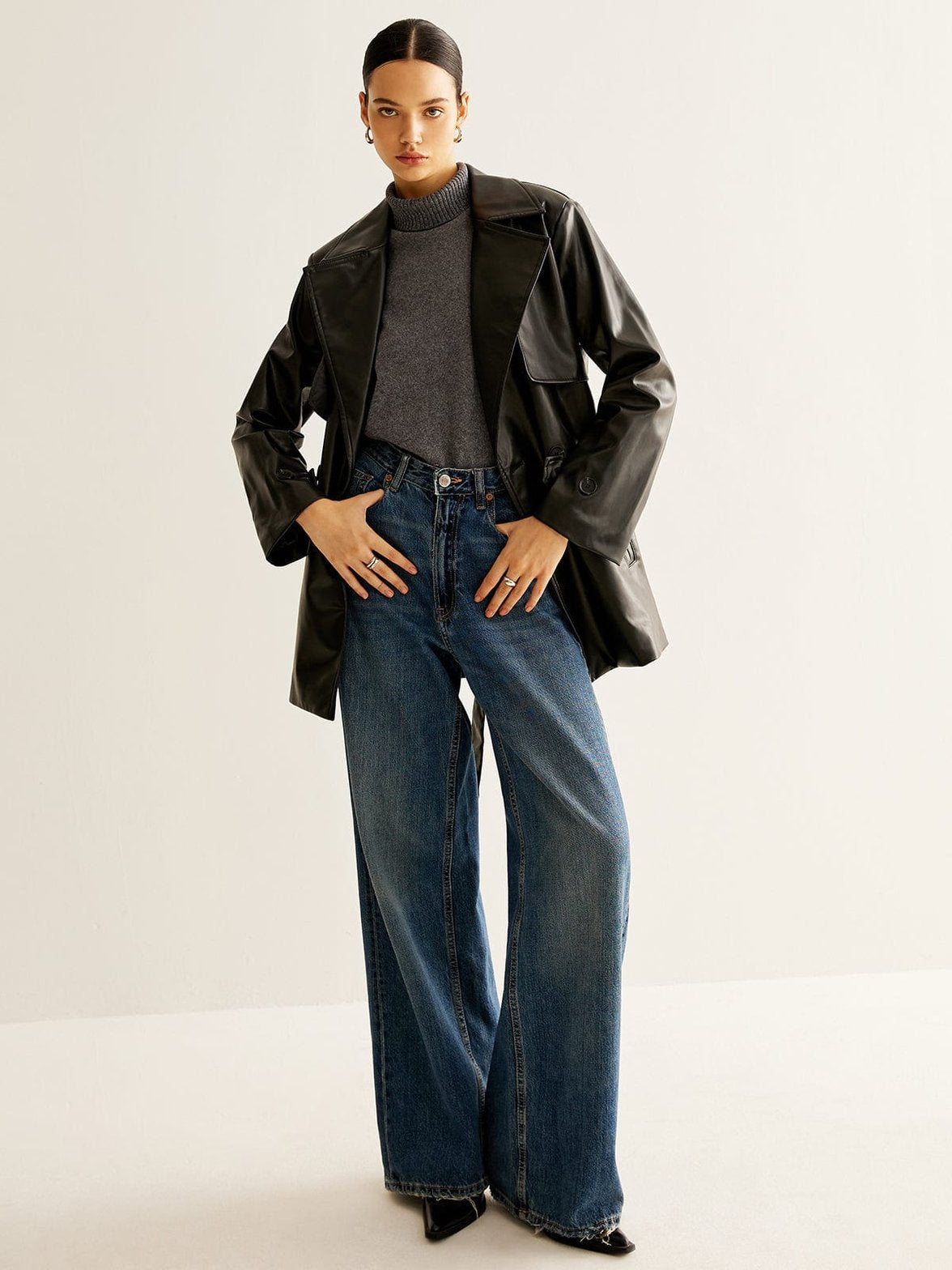 Détail de la ceinture veste simili cuir ravissant
