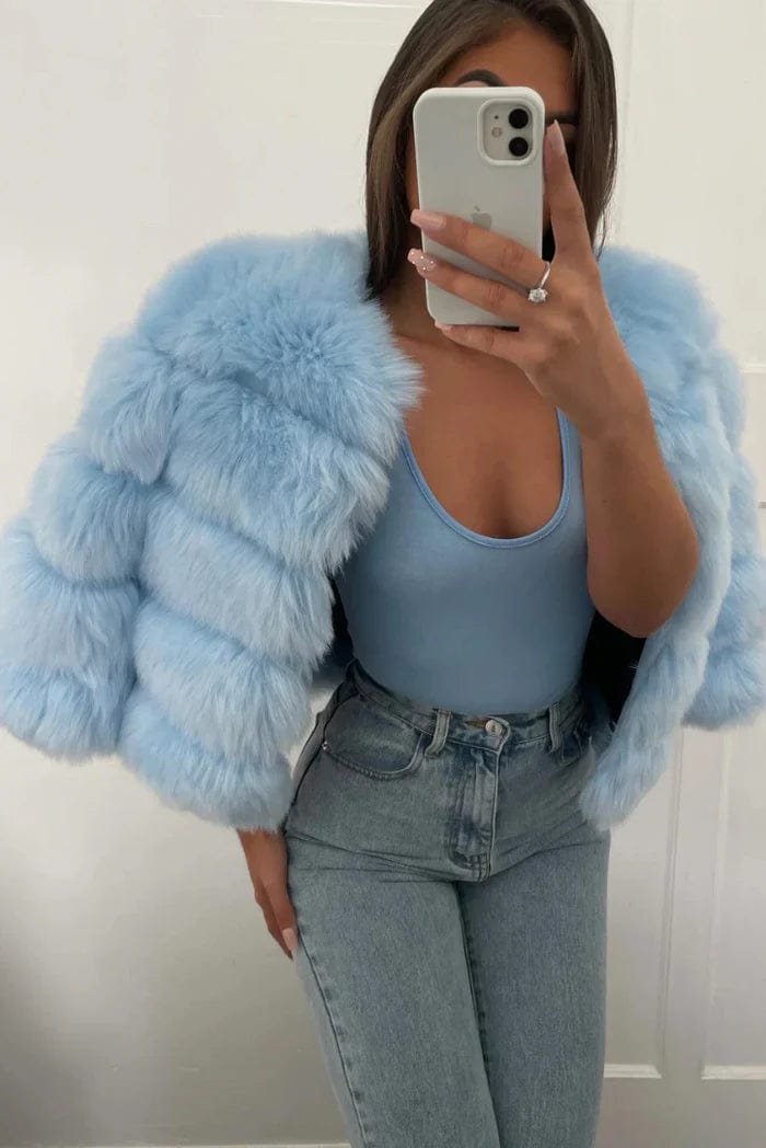 Veste fausse fourrure détail texture soyeux