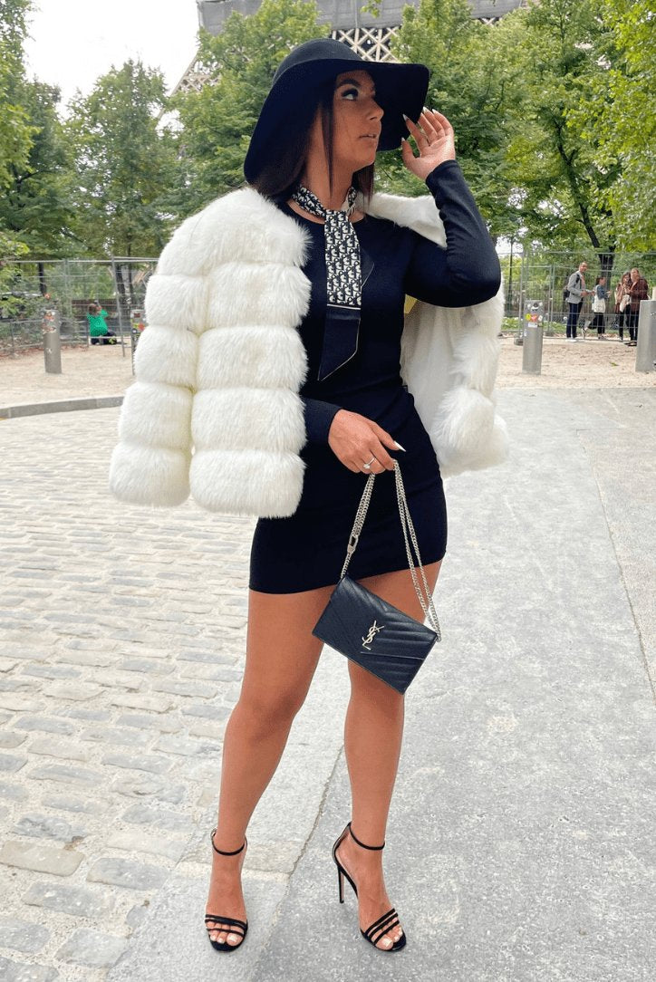 Détail col veste fausse fourrure chaleur